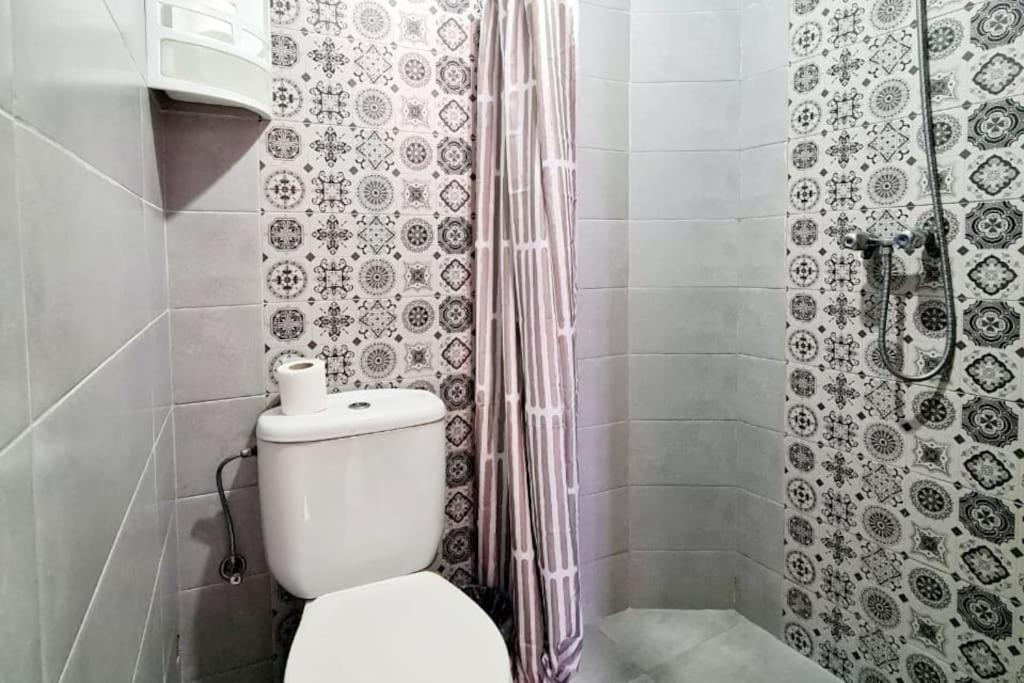 2 Bedrooms Flat And Rooftop 塔哈佐特 外观 照片